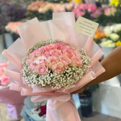 باقة ورد وردي