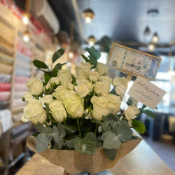 باقة ورد مع فلوس