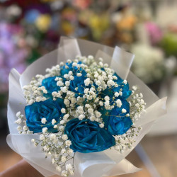 باقة ورد سماوي صغيرة