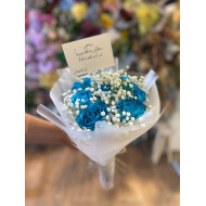 باقة ورد سماوي صغيرة